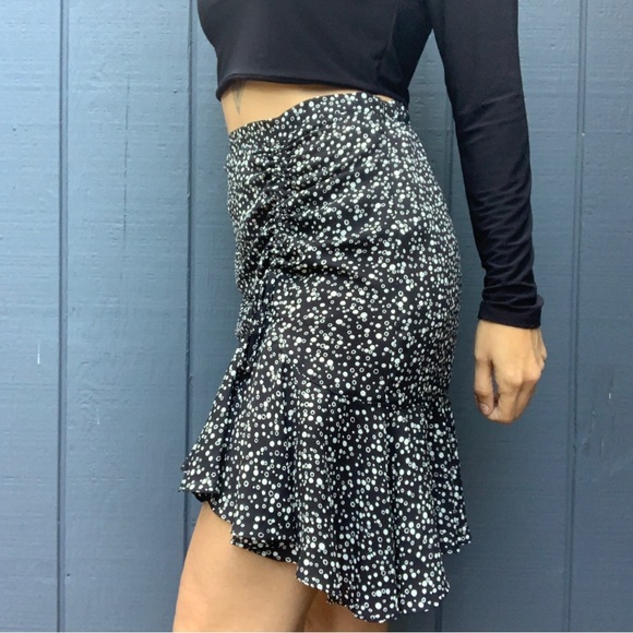 SOLD!!Max Studio polka dot scrunch tie skirt Sz XL - Picture 2 of 4